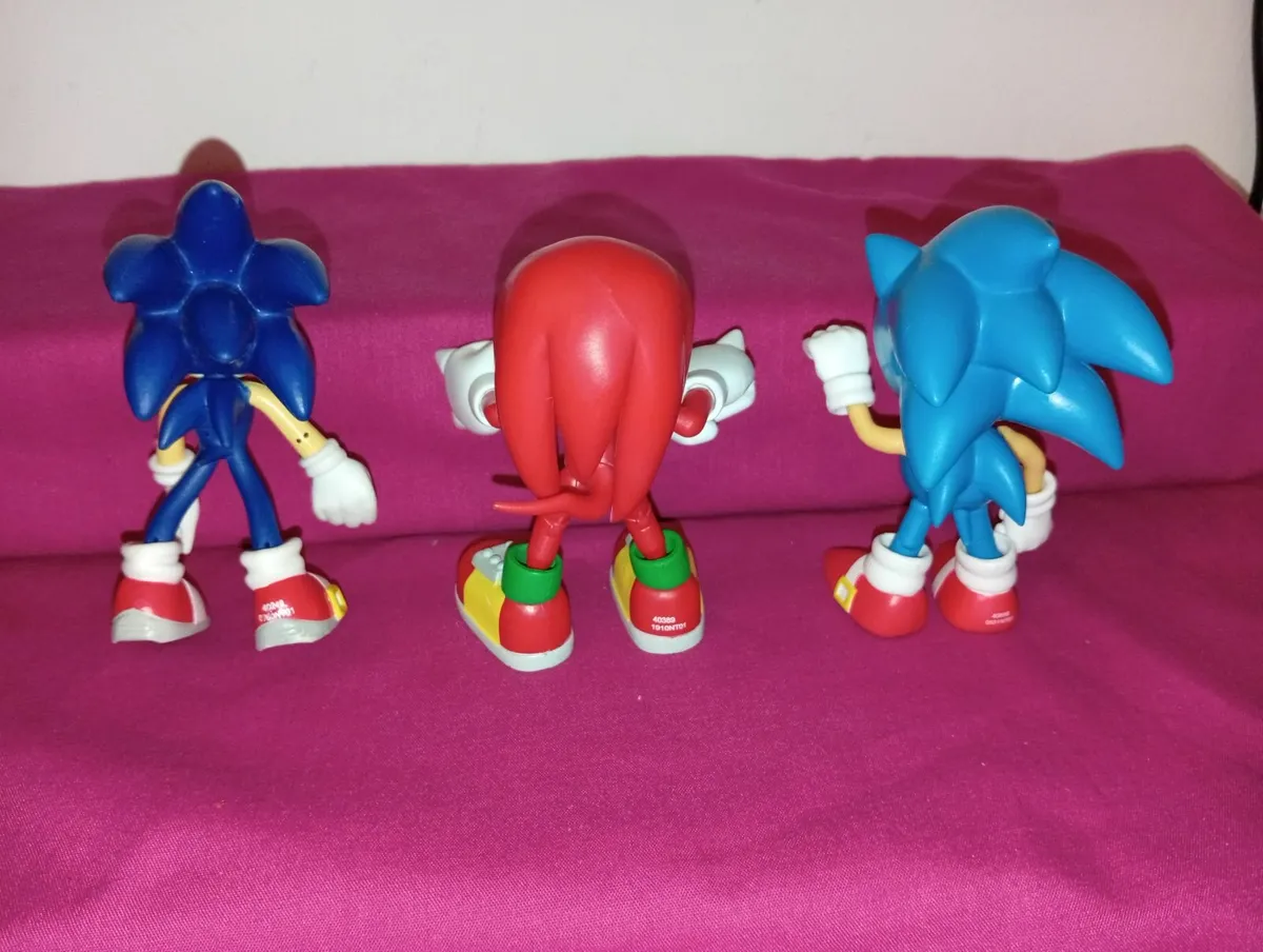 Collection Of Jakks 4" Sonic And Knuckles Figures - Image 2