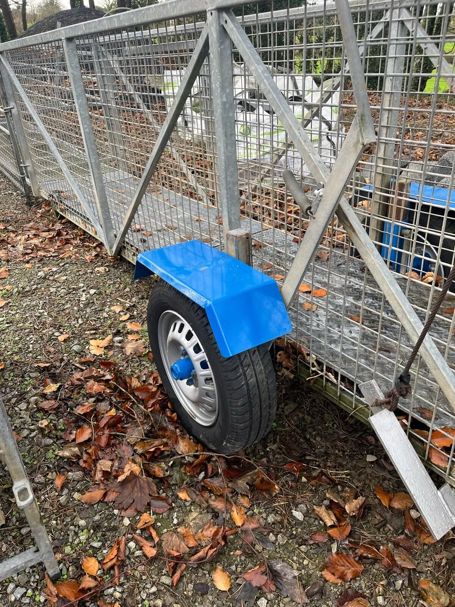 Sheep race & other sheep equipment - Image 3