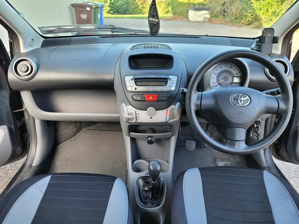 Toyota Aygo 2006 - Image 2