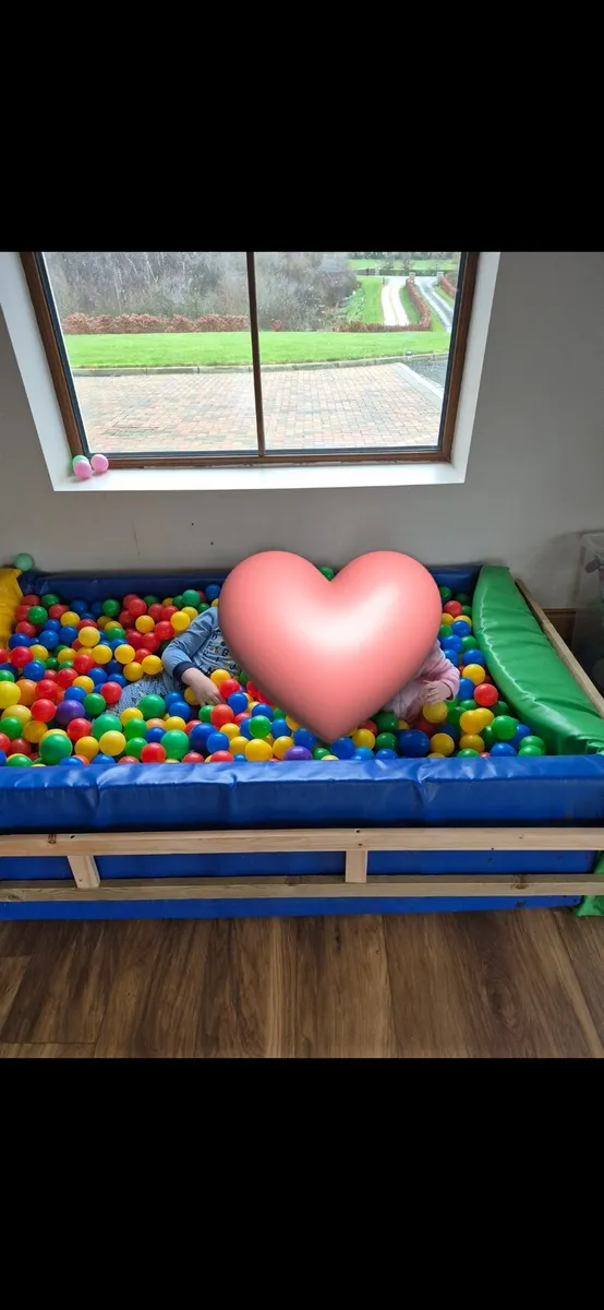 Ball pit