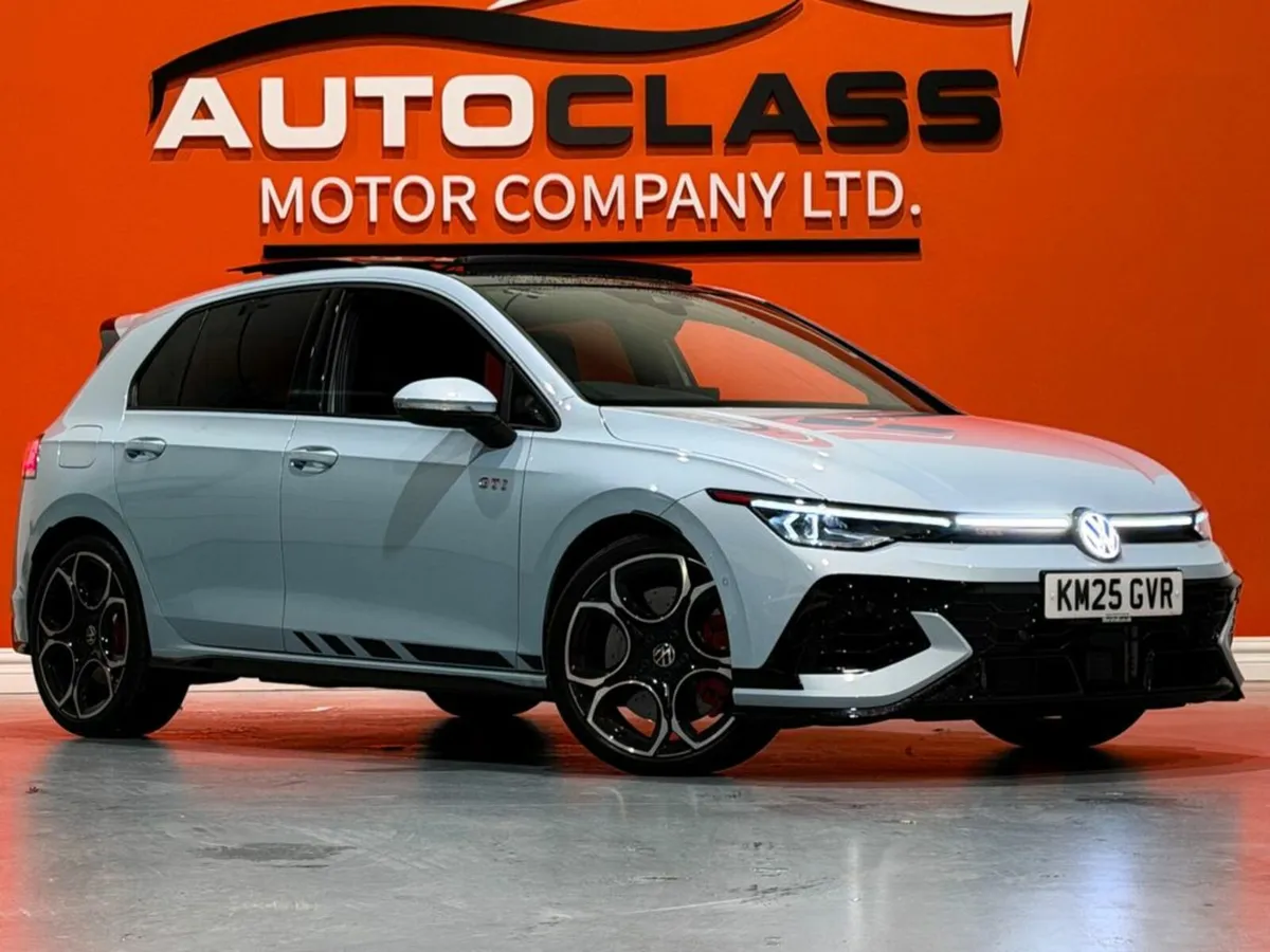 Volkswagen Golf GTI CLUBSPORT TSI DSG - Image 2
