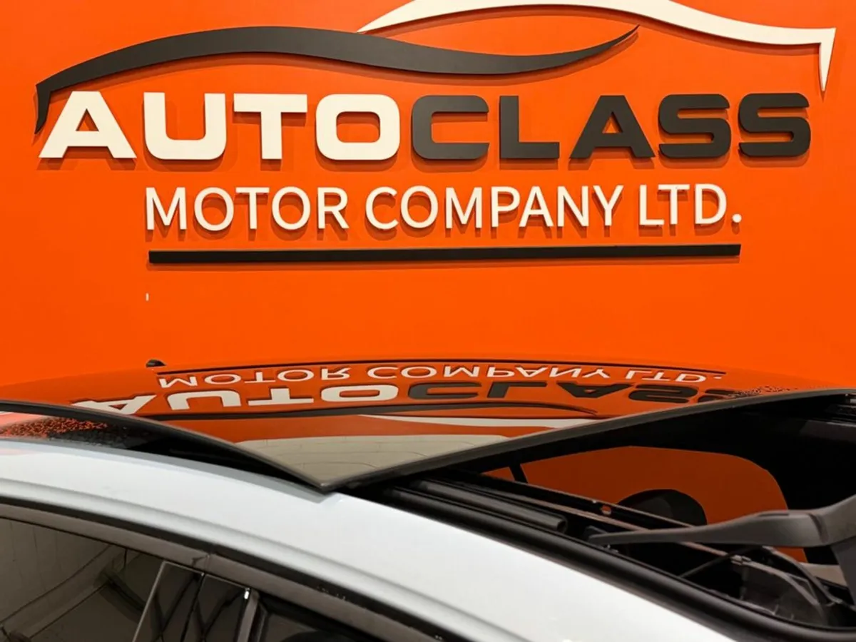 Volkswagen Golf GTI CLUBSPORT TSI DSG - Image 3