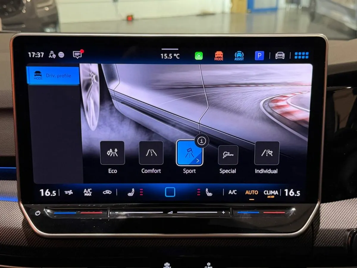 Volkswagen Golf GTI CLUBSPORT TSI DSG - Image 4