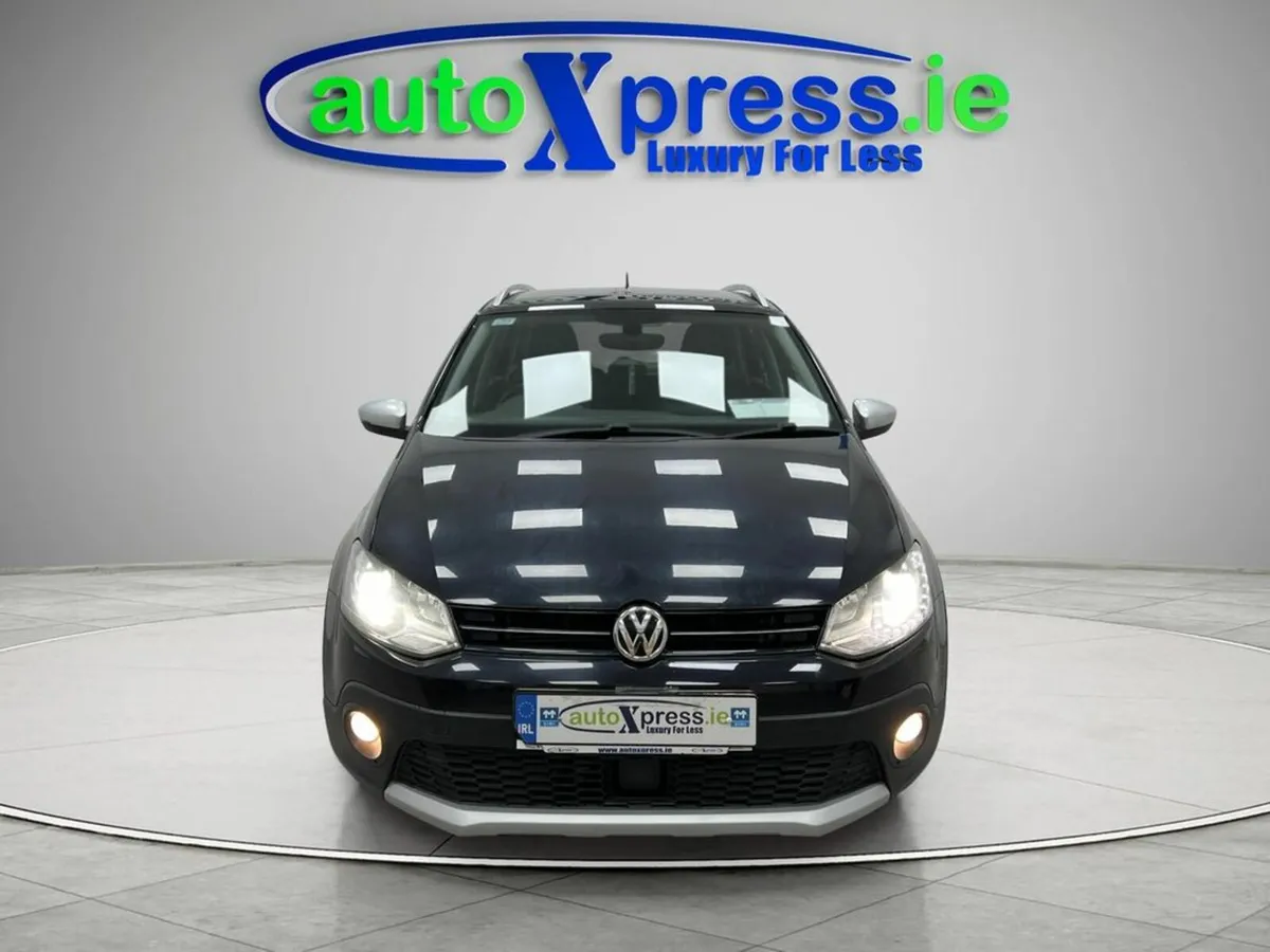 Volkswagen Polo CROS 1.2 TSI Automatic, Reversing - Image 3