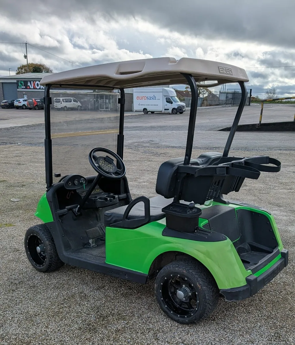 Unique Colour EZGO Electric Golf Buggy - Image 3
