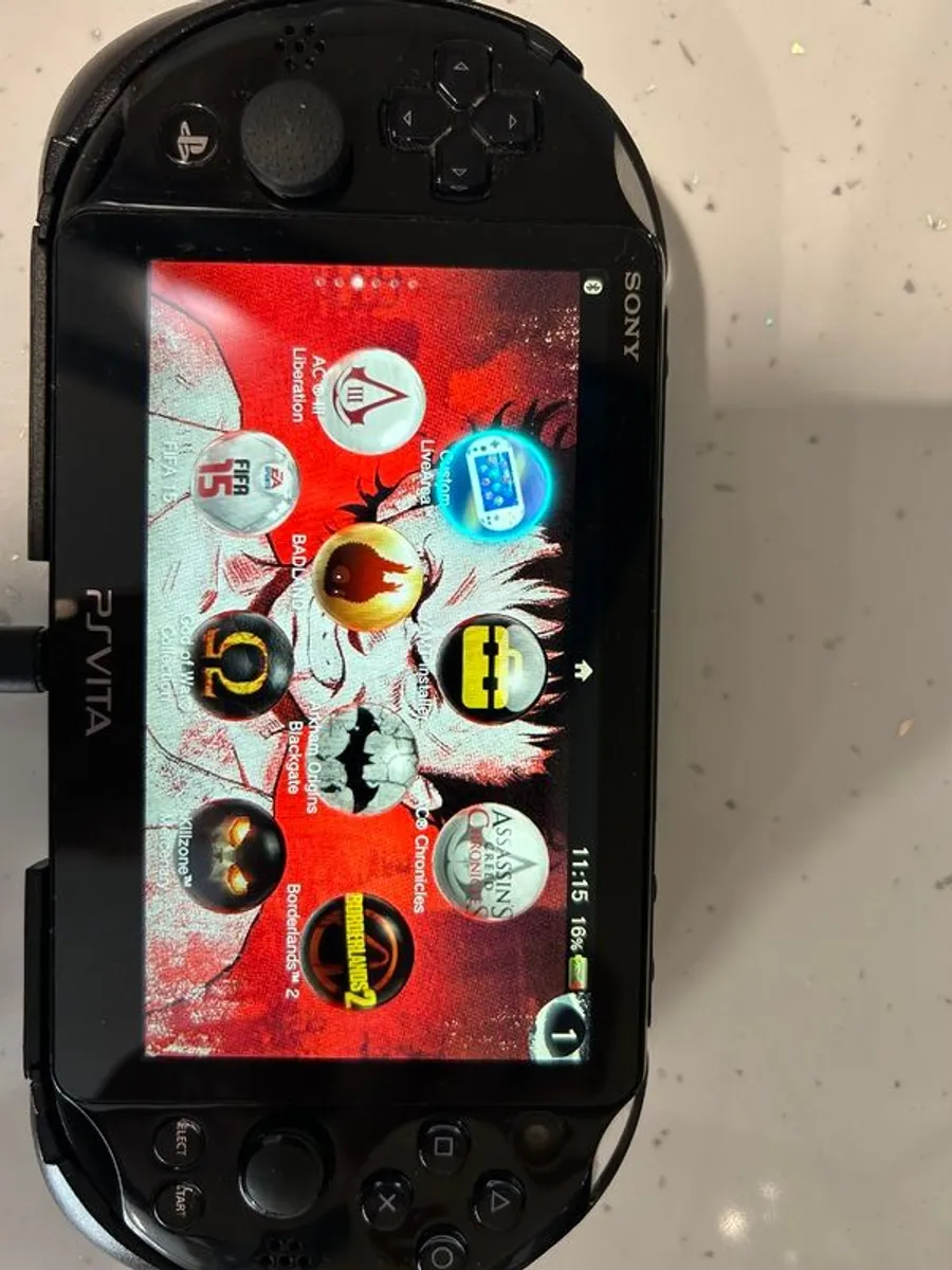 PlayStation Vita 2000 (Slim)  256 GB Bundle - Image 4