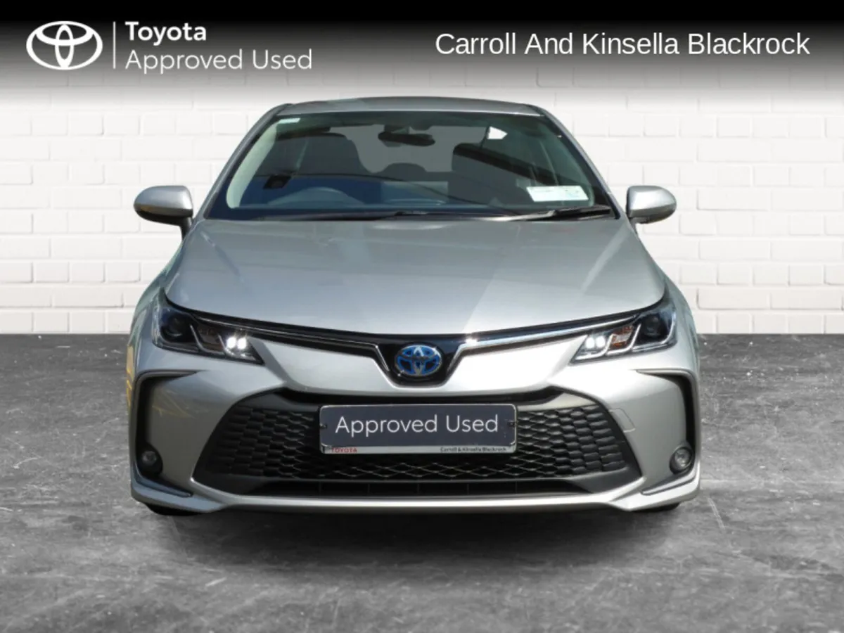 Toyota Corolla Hybrid Luna Saloon - Image 4