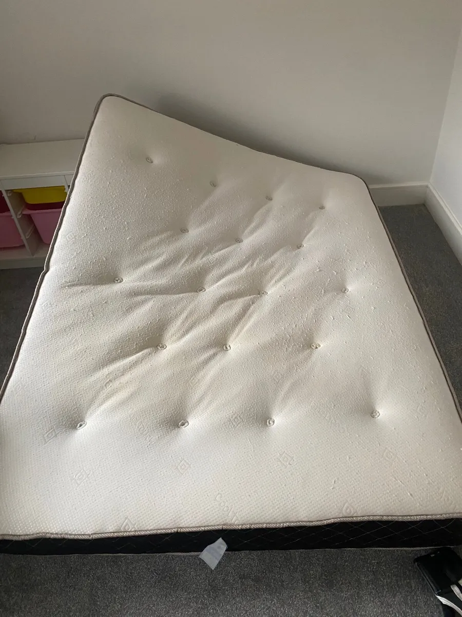 King mattress - Image 1