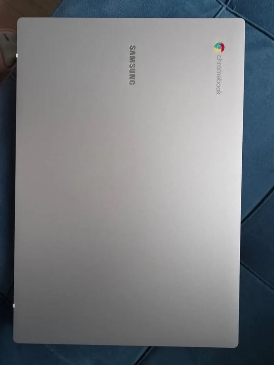 Laptop Brand New Samsung Galaxy Chromebook Go -14 - Image 2