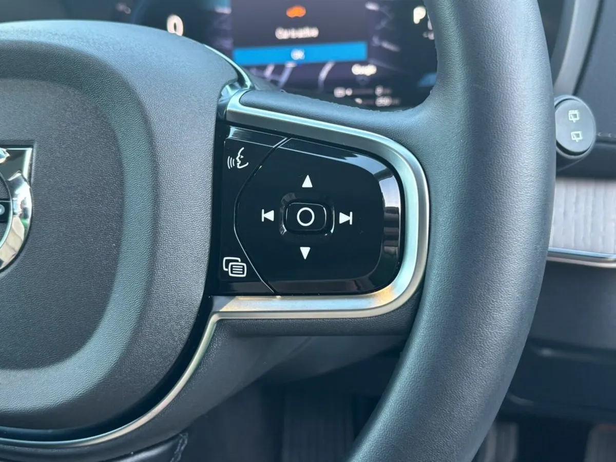 Volvo XC90 RECHARGE T8 ULTIMATE - Image 4