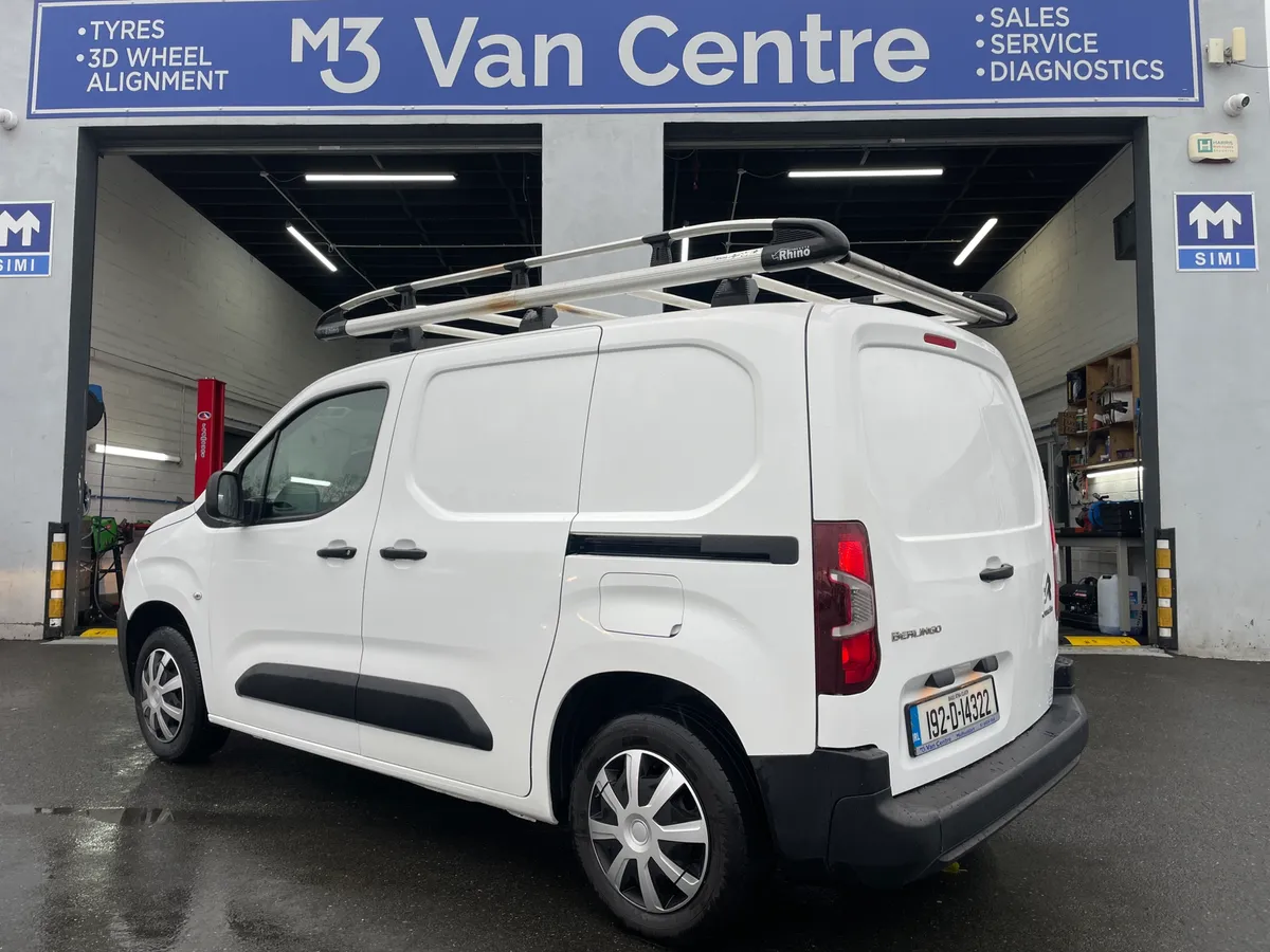 2019 Citroen Berlingo LX 220v Built in socket!!! - Image 4