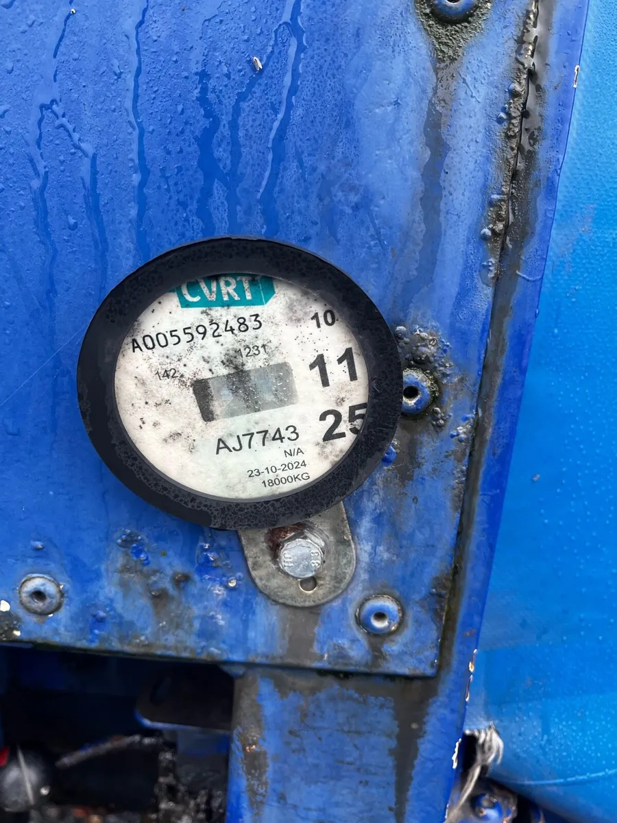 Crane freuhauf 28foot curtainsider trailer - Image 3