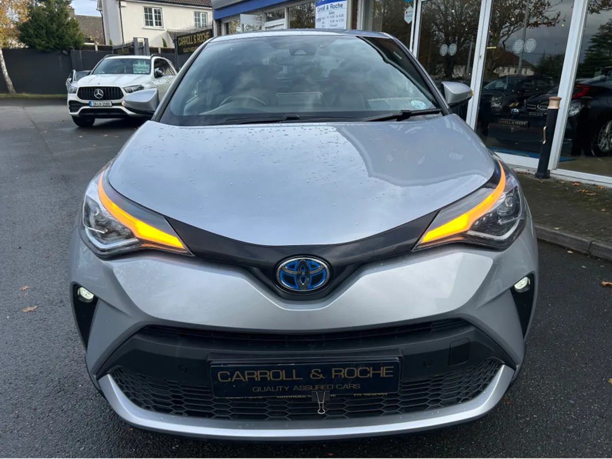 Toyota C-HR Hybrid-SOL Edition SUV Style - Top Tra - Image 3