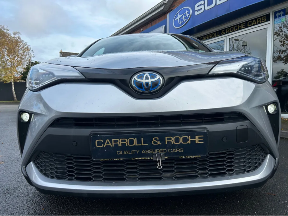 Toyota C-HR Hybrid-SOL Edition SUV Style - Top Tra - Image 4