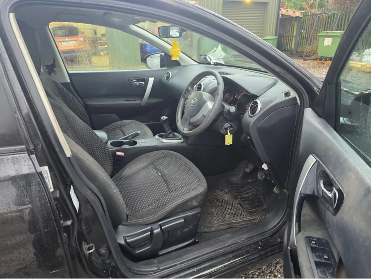 Nissan Qashqai 1.6 SE 5DR - Image 3