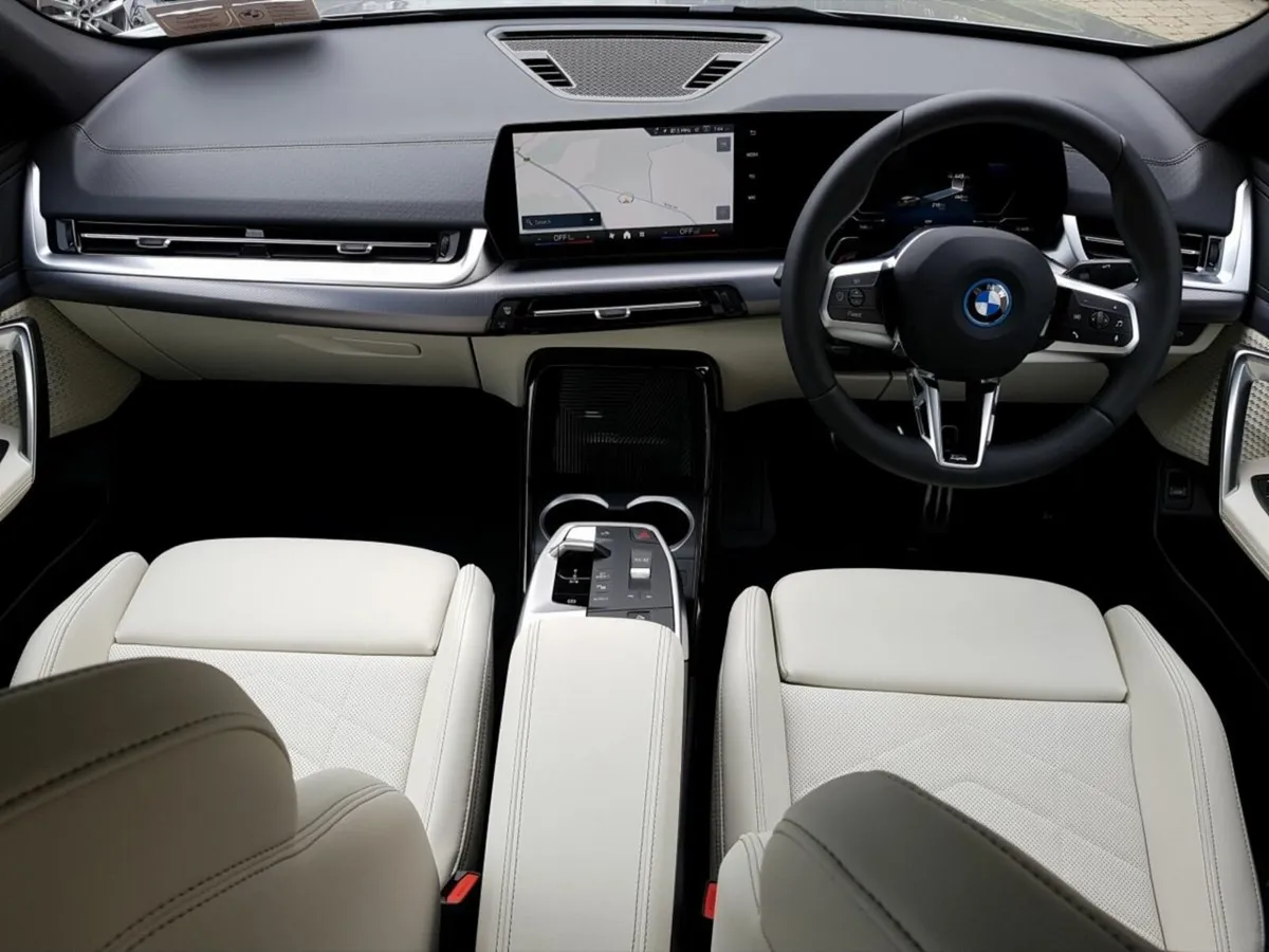 BMW iX2 eDrive20 M Sport - Image 4