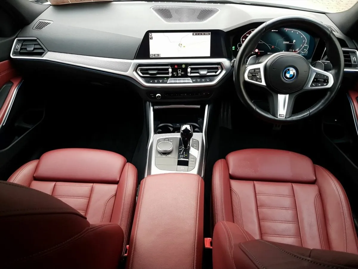 BMW 3-Series 330e M Sport - Image 4