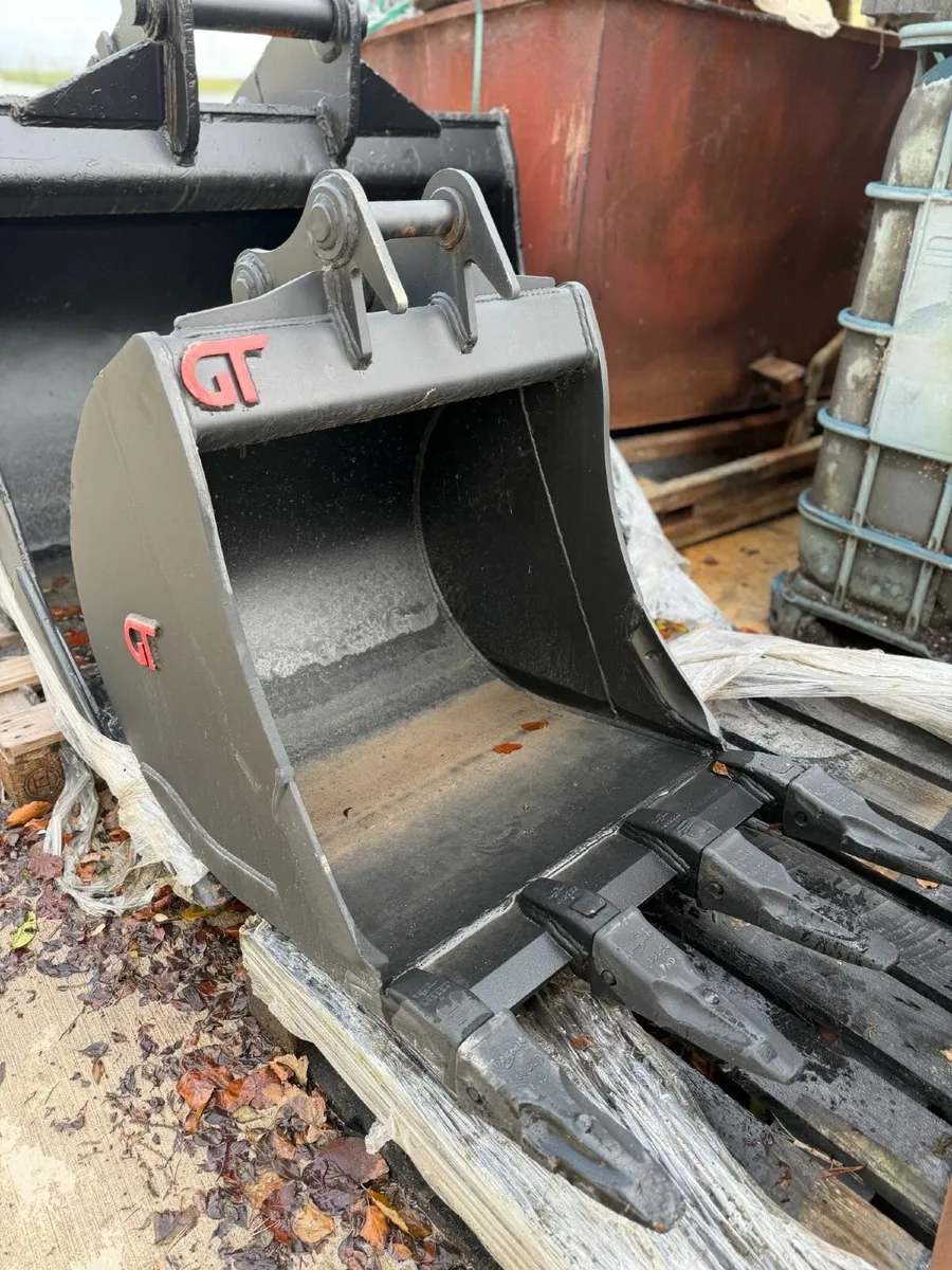 3T 2ft Digging Bucket - Image 1