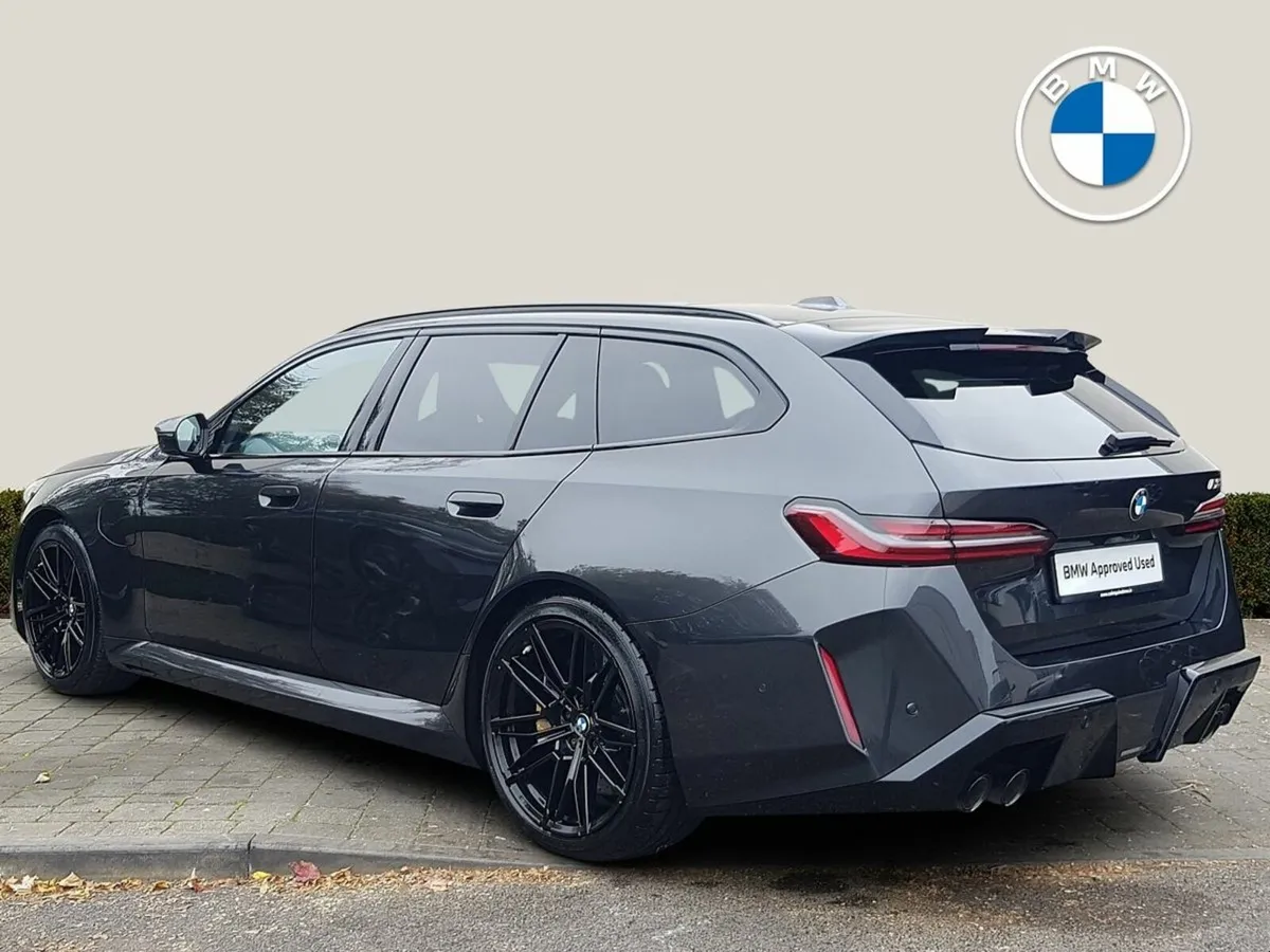BMW M5 Ultimate Pack Touring - Image 2
