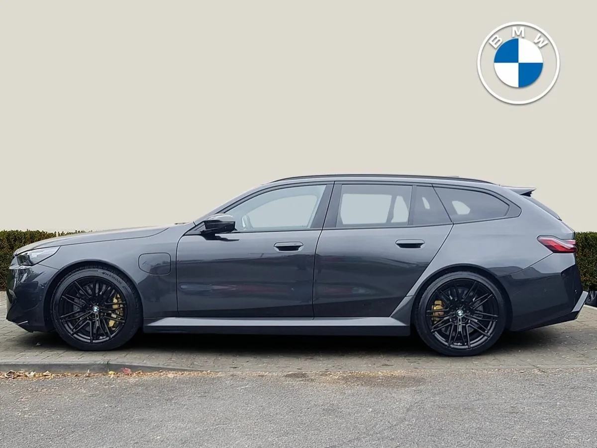BMW M5 Ultimate Pack Touring - Image 3