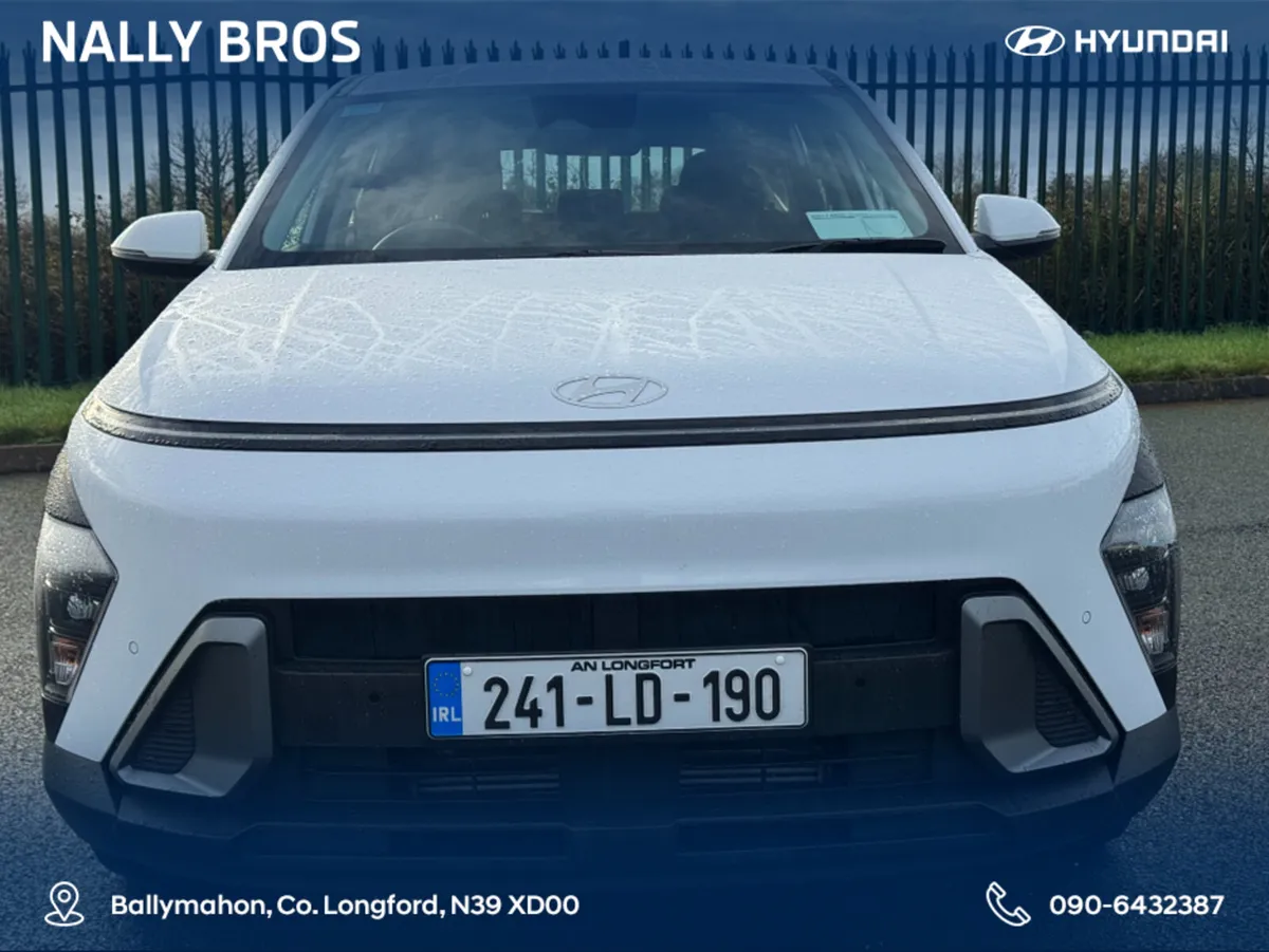 Hyundai KONA SIGNATURE 5DR - Image 2