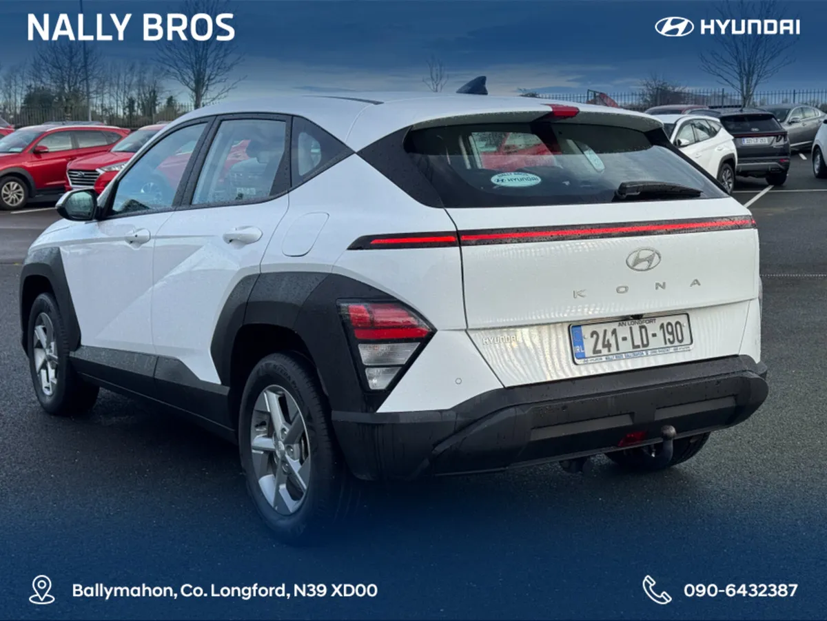 Hyundai KONA SIGNATURE 5DR - Image 4