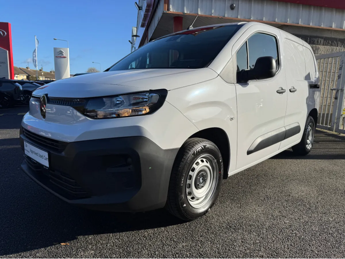 Citroen Berlingo LX PLUS BLUEHDI 100 MWB 650KG - Image 1