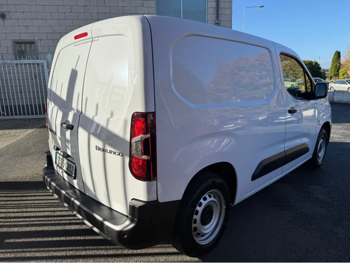 Citroen Berlingo LX PLUS BLUEHDI 100 MWB 650KG - Image 2