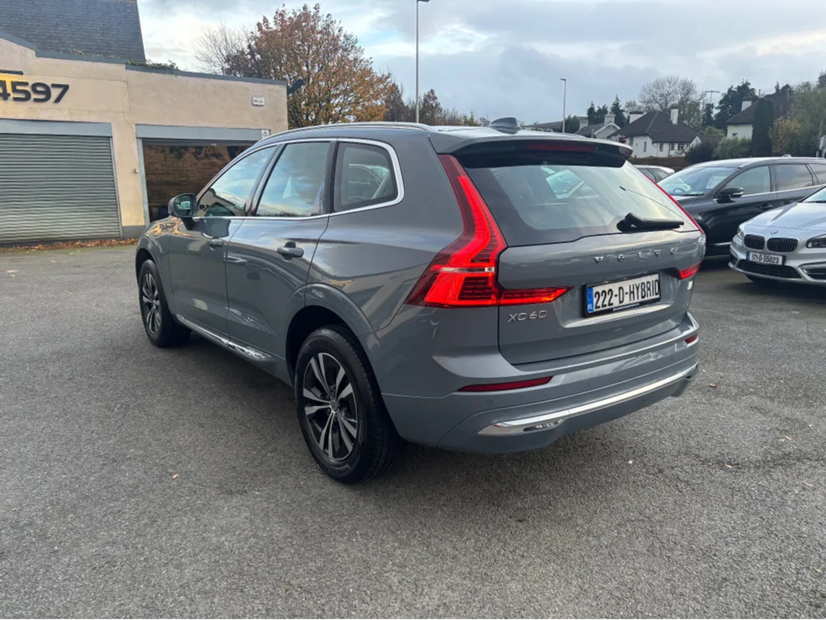 Volvo XC60 ****BLACK FRIDAY SALE**** CORE T6 RECHA - Image 3