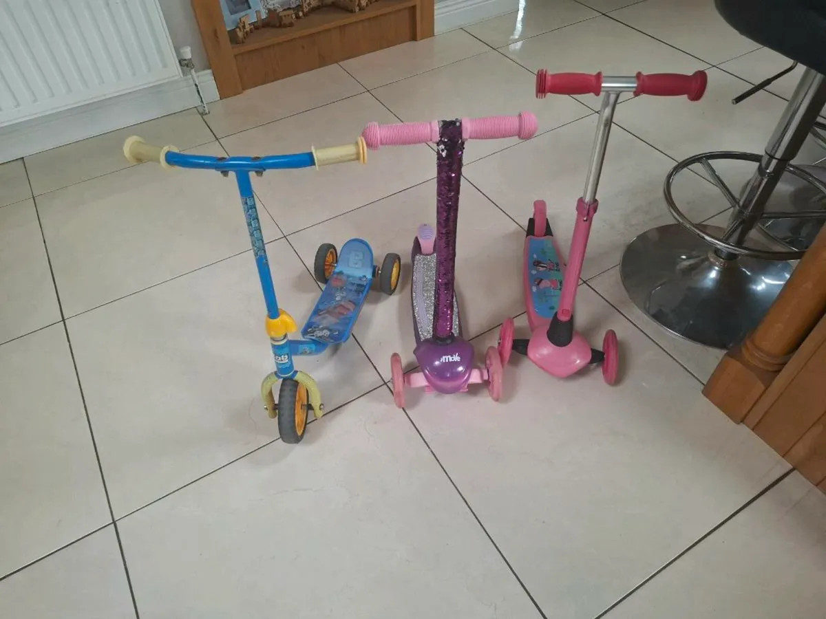 Outdoor toys - Image 1