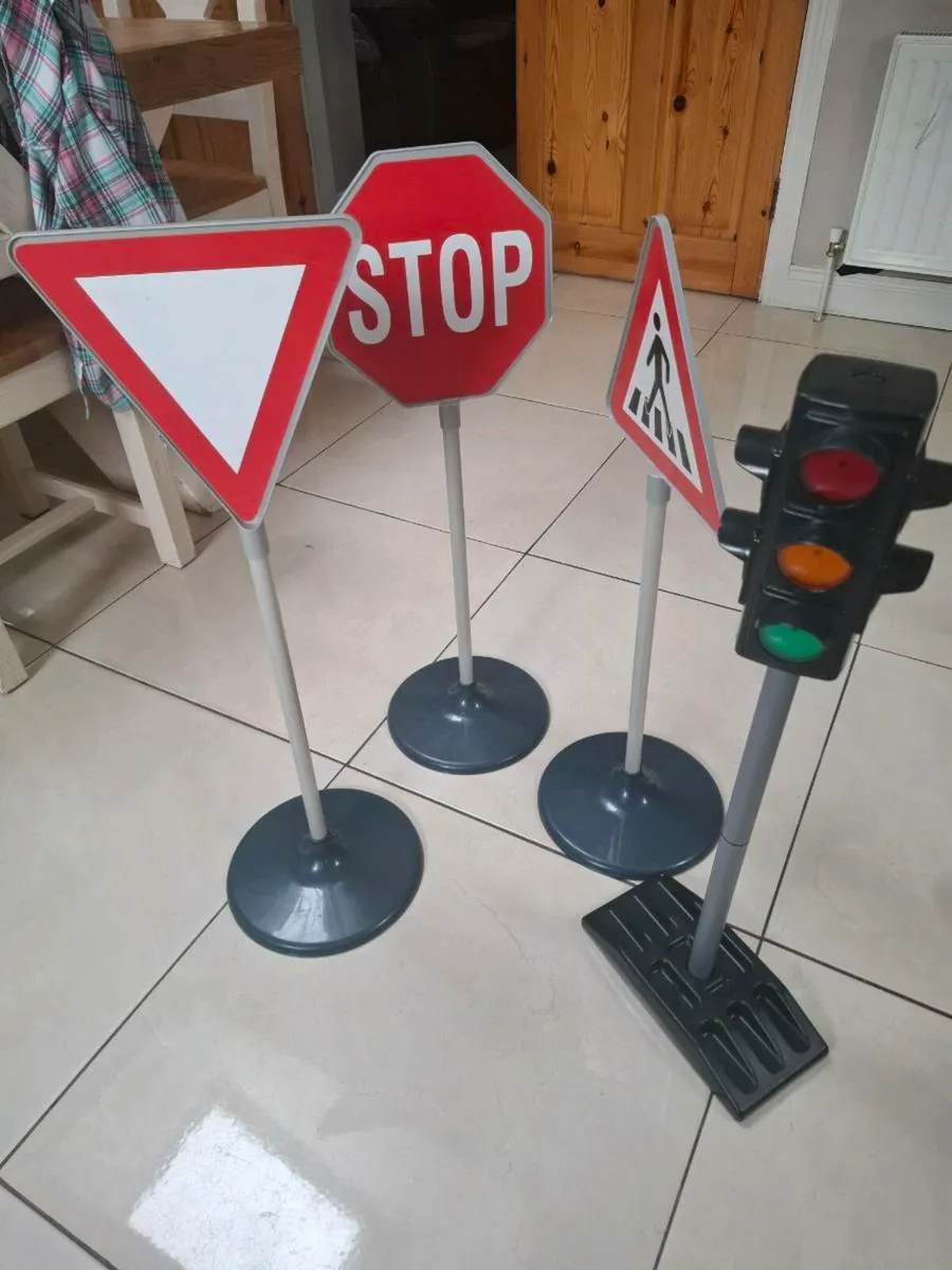 Outdoor toys - Image 3