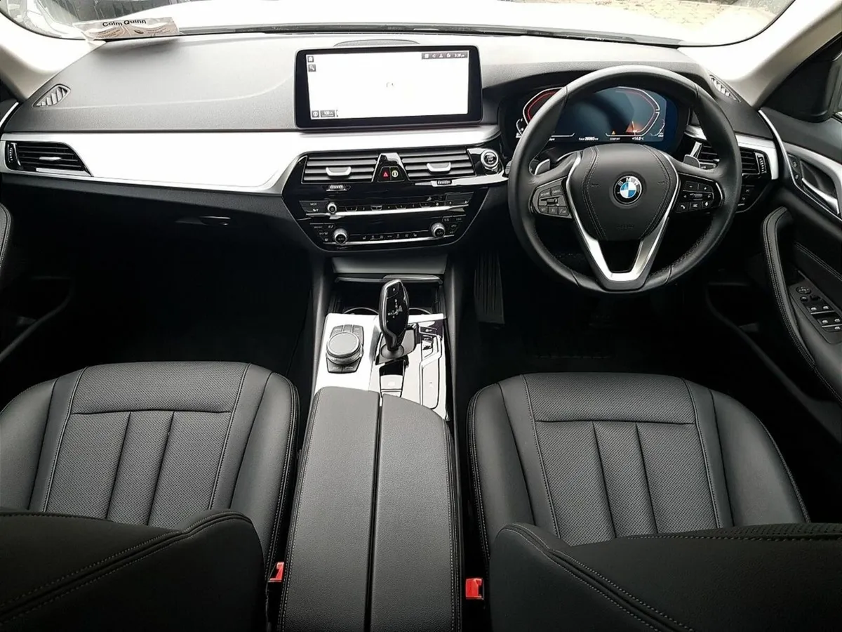 BMW 5-Series 520d SE - Image 4