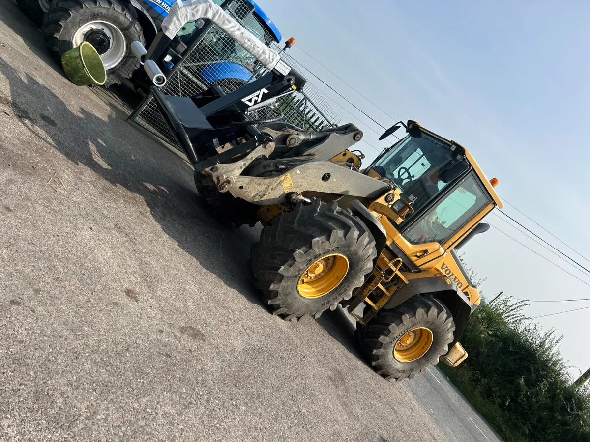 Bale handlers - Image 2