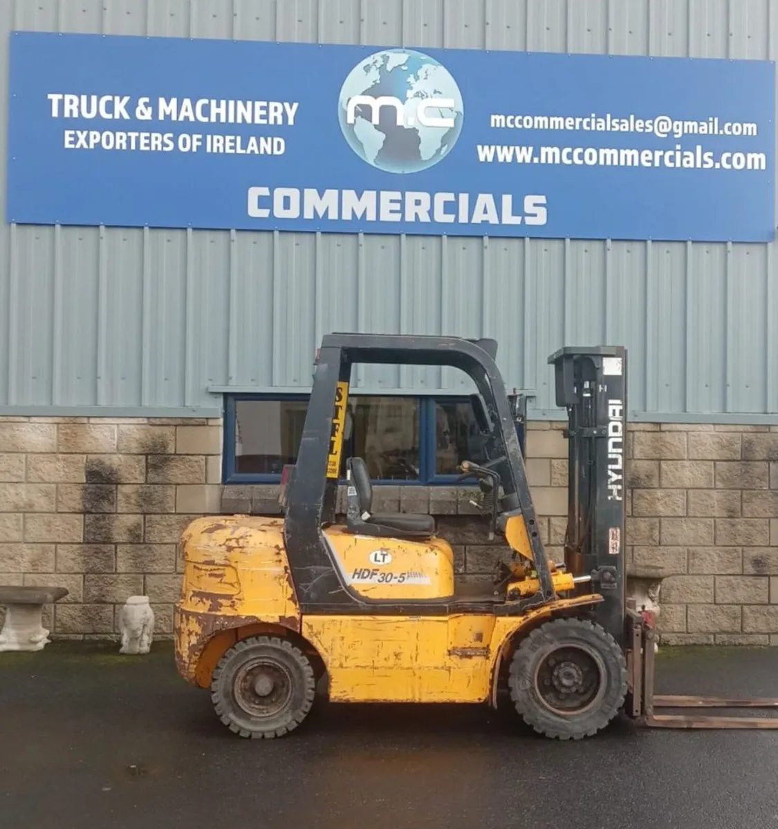For Sale: 3 Ton Hyundai Forklift - Image 3