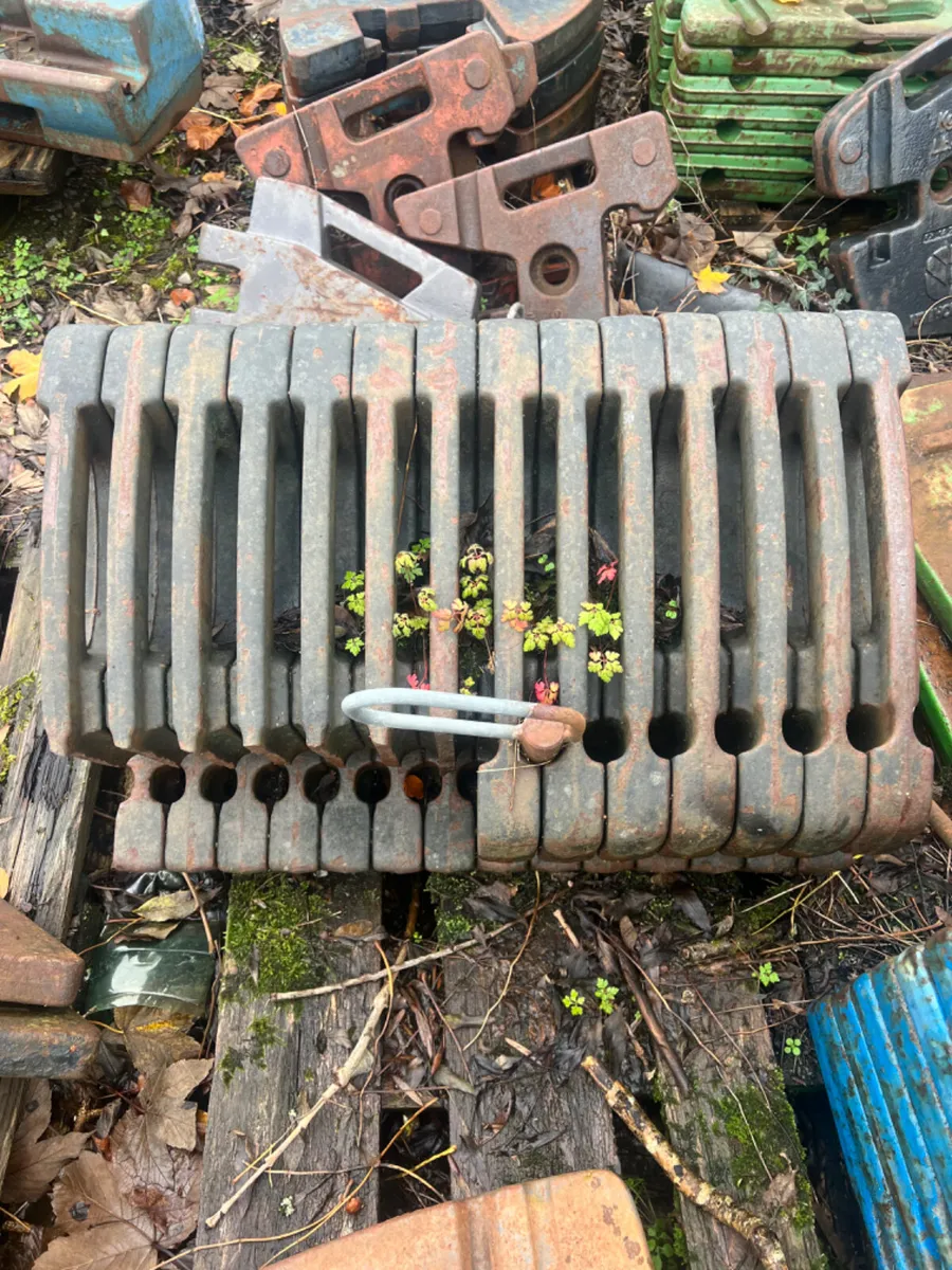 Tractor Valtra - Image 2