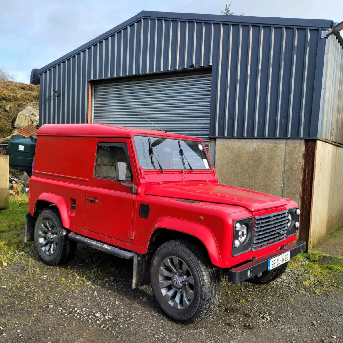Land rover defender - Image 1