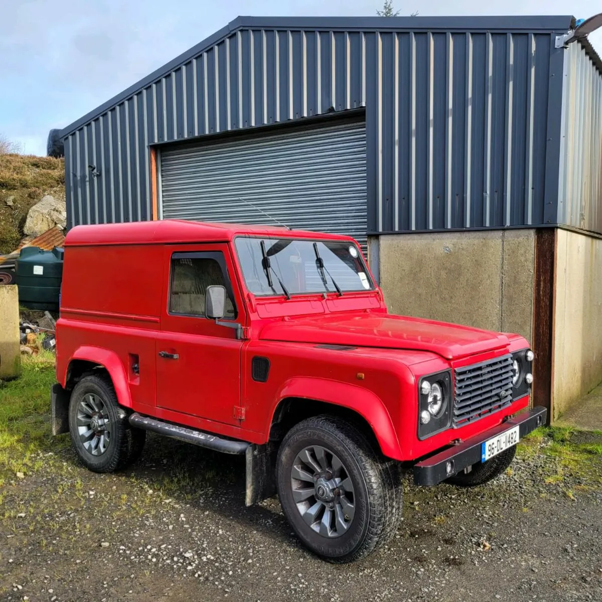 Land rover defender - Image 2