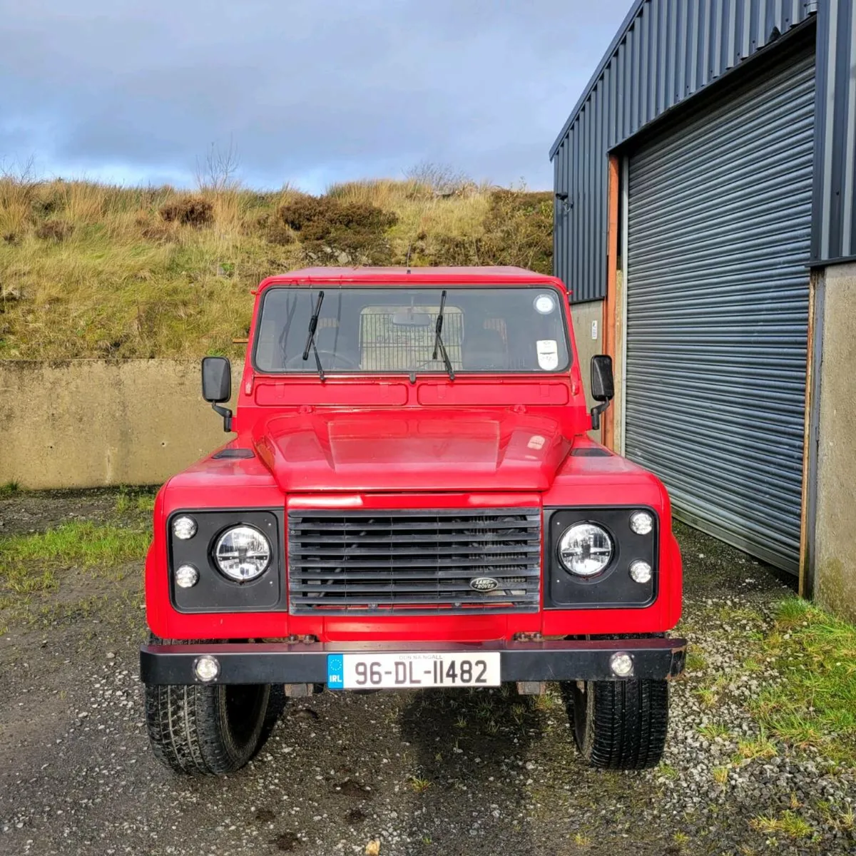 Land rover defender - Image 3