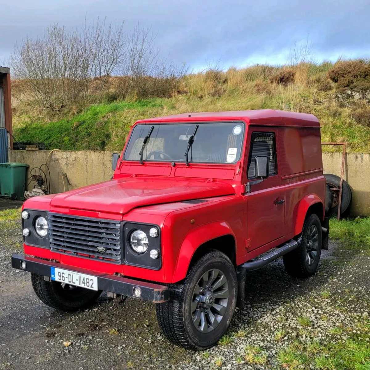 Land rover defender - Image 4