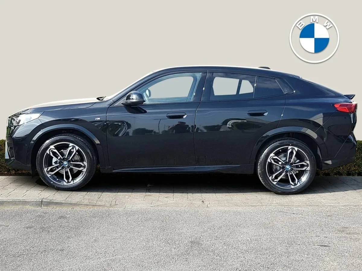 BMW iX2 eDrive20 M Sport - Image 3