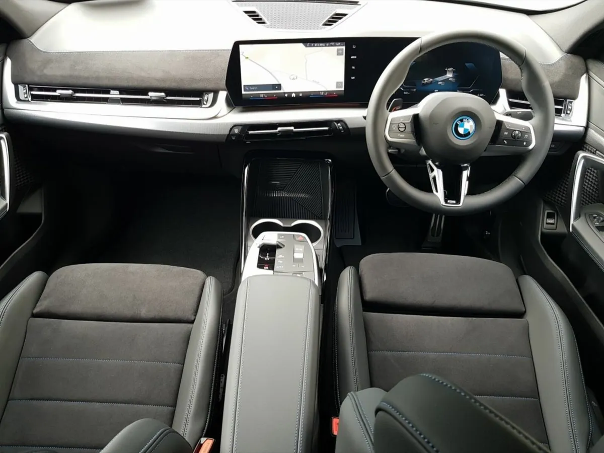 BMW iX2 eDrive20 M Sport - Image 4