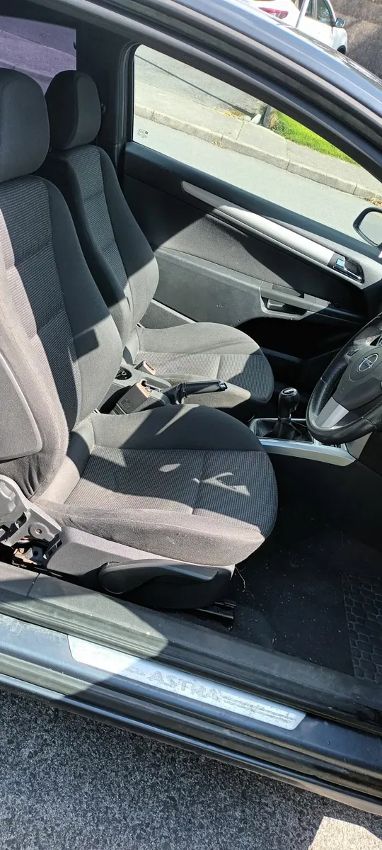 Opel Astra 2008 - Image 3