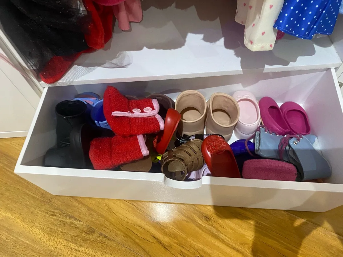 Our generation wardrobe - Image 4