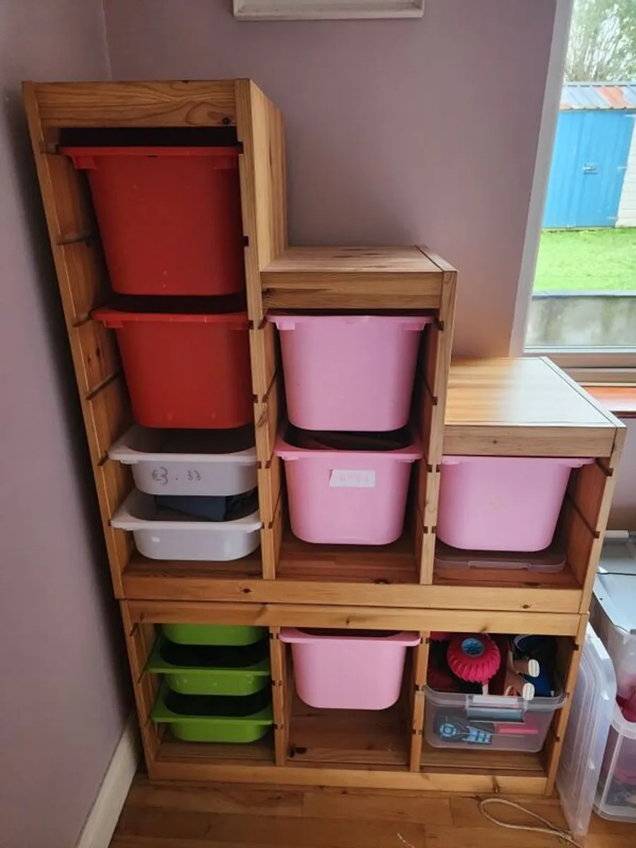 Storage units - Image 1