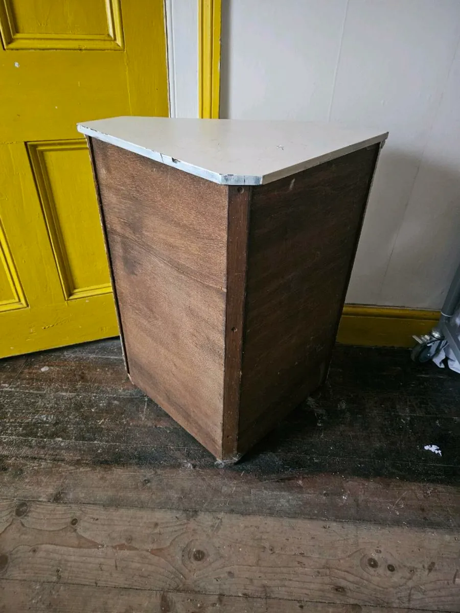 Vintage Press Corner Unit - Image 4