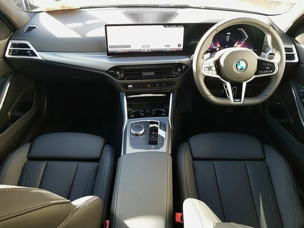 BMW 3-Series 330e M Sport Pro - Image 4