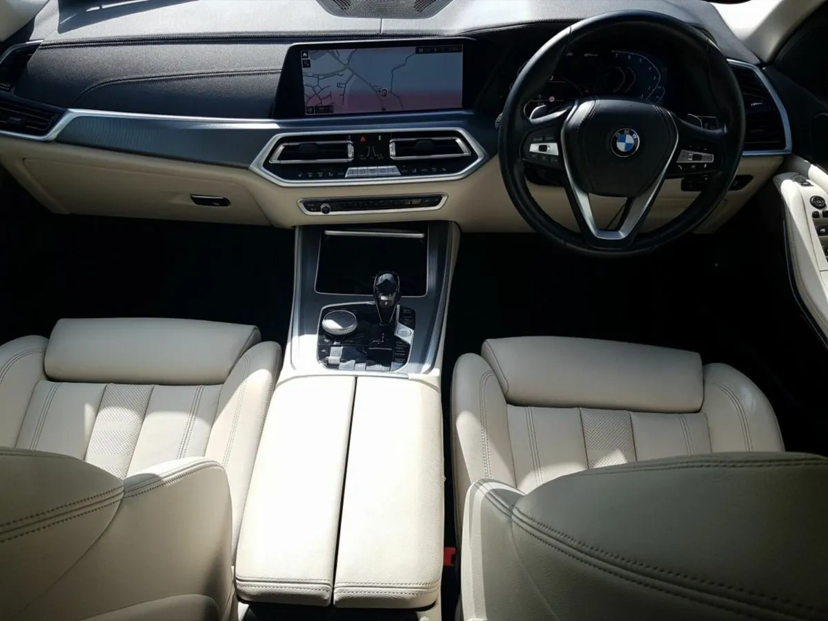 BMW X5 xDrive45e xLine - Image 4