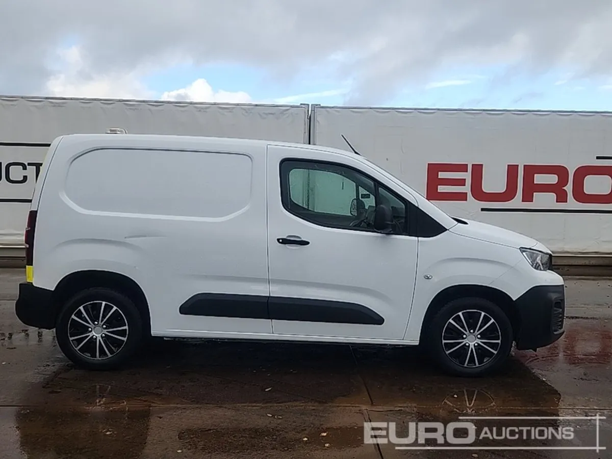 2021 Peugeot Partner - Image 2