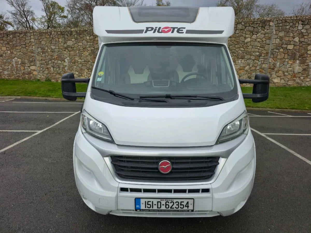 2015 PILOTE P746 SENSATION ISLAND BED TAKE TRADE - Image 2