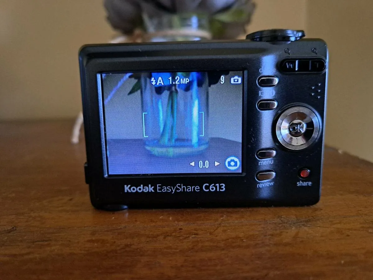 Kodak  Easyshare Digital Camera - Image 2